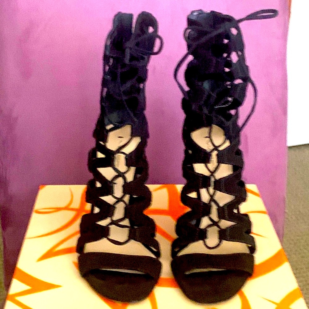 Via Spiga suede lace up booties